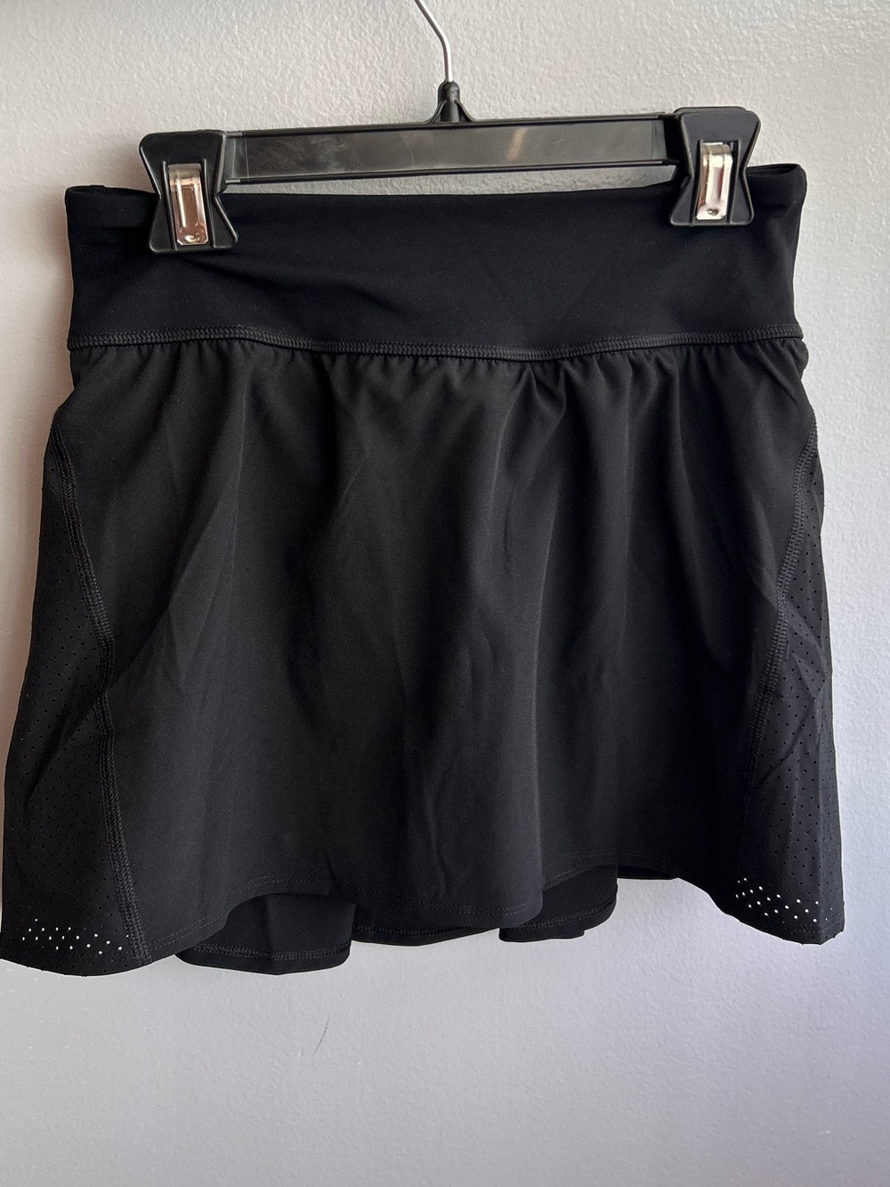 SPANX Black Athletic Skirt - Women's Performance Skort